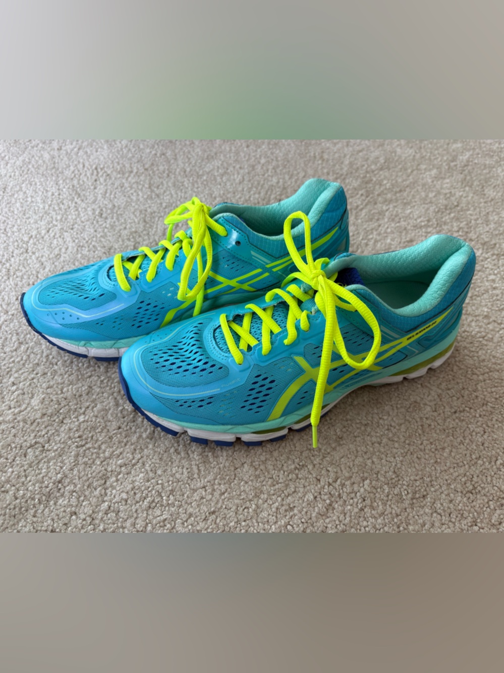 Women’s ASICS Dynamic Duomax running shoes